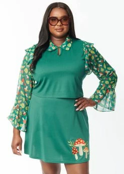 Unique Vintage Smak Parlour Easy Does It Mushroom 60's Skirt Green